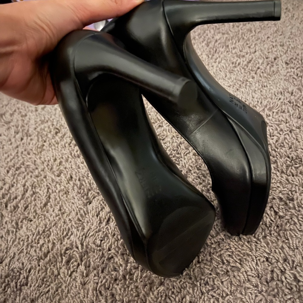 Naturalizer pumps